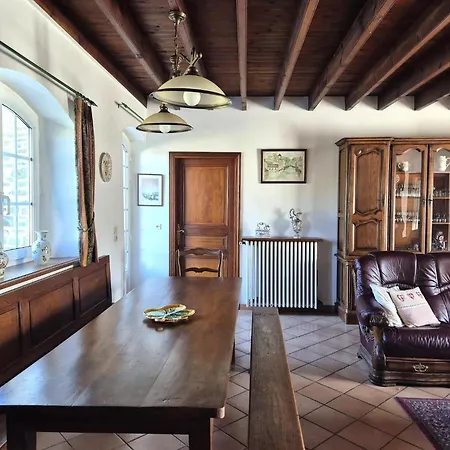 Prázdninový dům Spacious Family Near The Sea