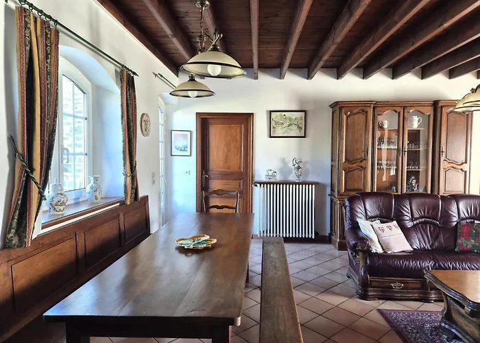 Prázdninový dům Spacious Family Near The Sea